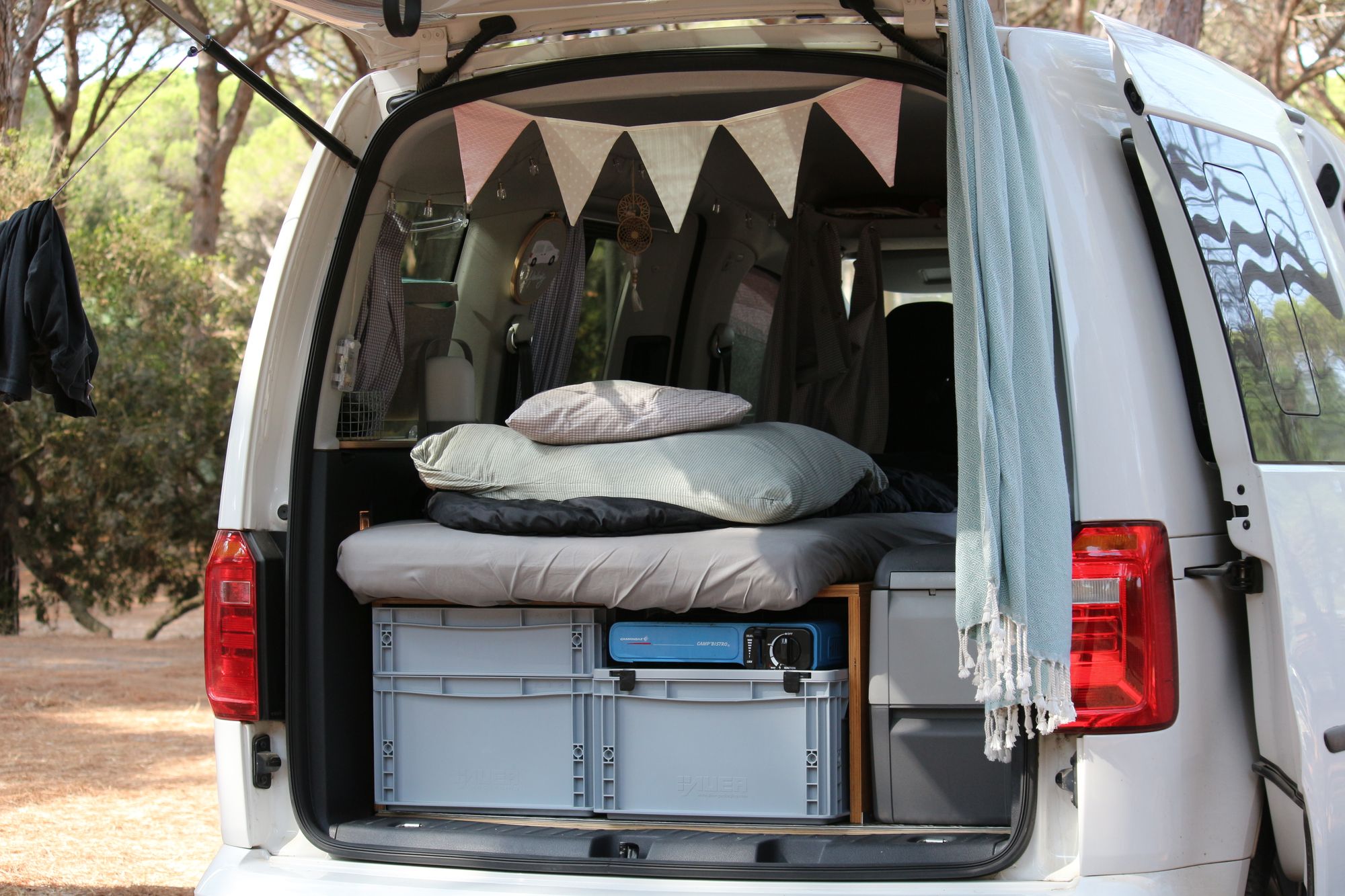 Beispiel von einem Caddy Camper Ausbau.